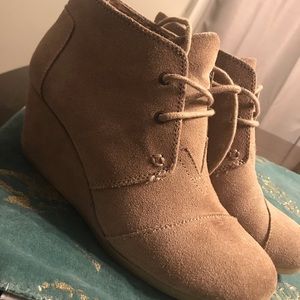 Women’s Wedge Booties Brand Toms